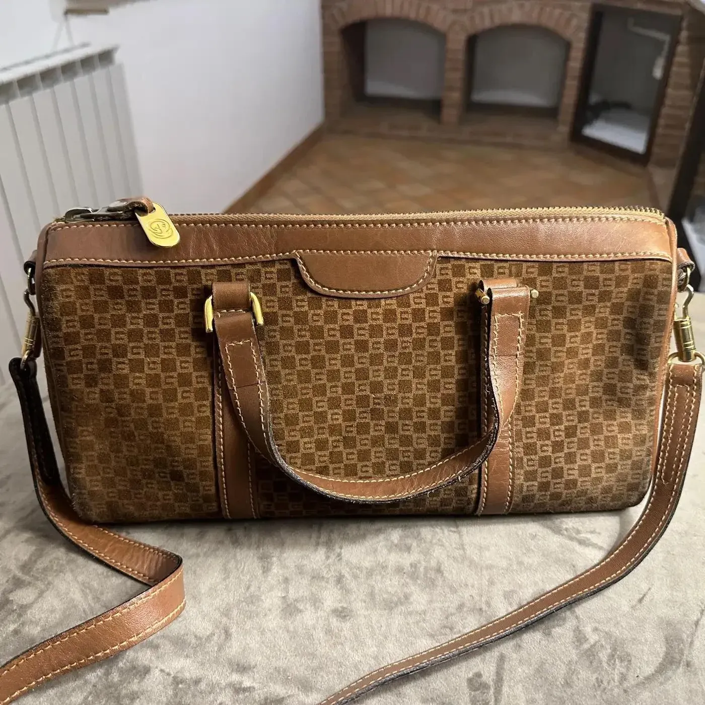 1980s Brown Leather Shoulder Bag by Gucci | Chairish