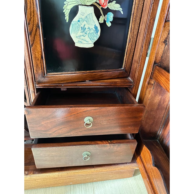 Mid-20th Century Japanese Lacquered Bar Cabinet With Hand-Painted Panels and Expanding Top For Sale - Image 13 of 15