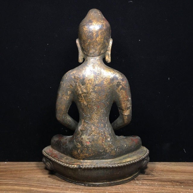 Bronze Seated Shakyamuni Buddha Figure on Lotus Base For Sale - Image 4 of 9