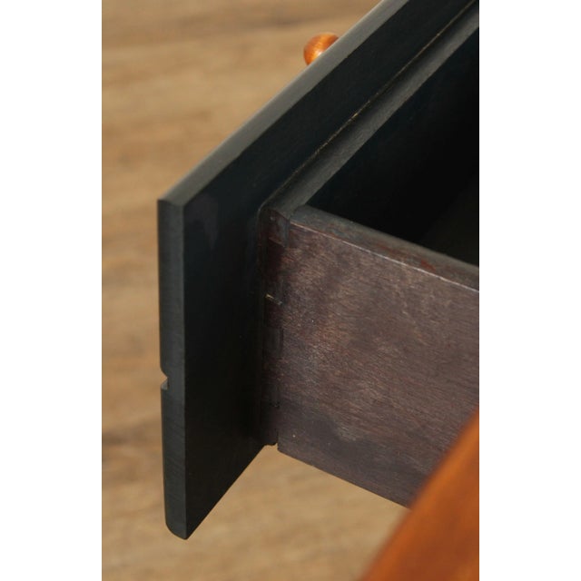 Late 20th Century Shaker Style Painted Pine One-Drawer End Table For Sale - Image 5 of 12