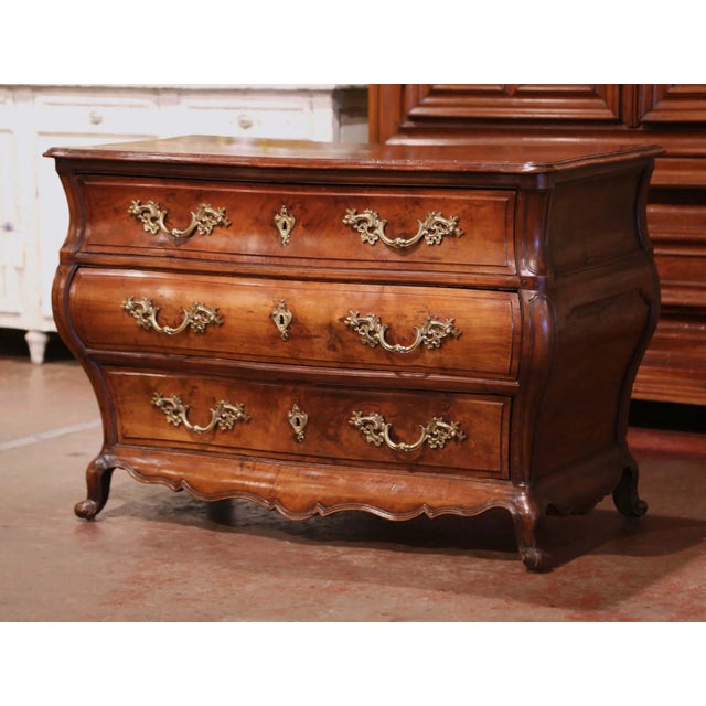 18th Century French Louis XV Mahogany Three-Drawer Commode Tombeau From Bordeaux For Sale - Image 13 of 13