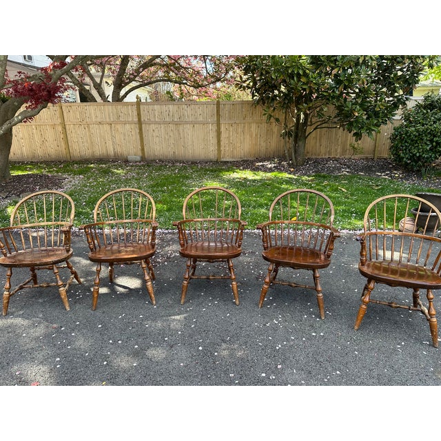 Rare Set of 5 Nichols and Stone Windsor Chairs For Sale In New York - Image 6 of 8