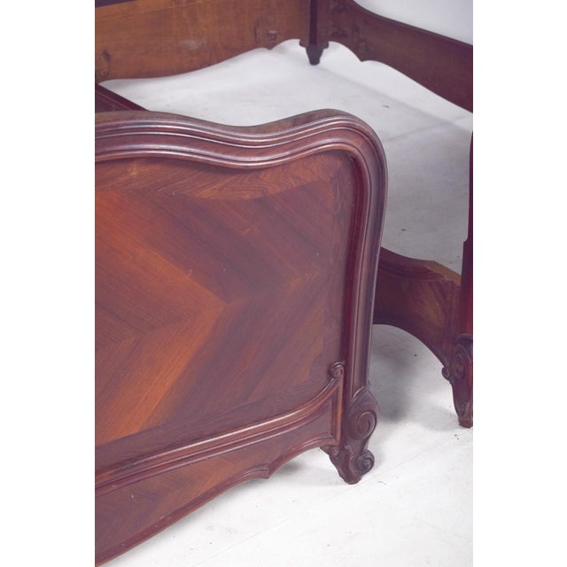 Louis XV Rosewood Veneered Single Beds, 1890, Set of 2 For Sale - Image 6 of 14