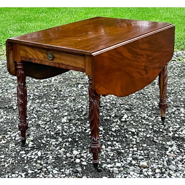 American Antique American Federal Acanthus Carved Drop Leaf Table For Sale - Image 3 of 9