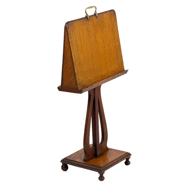 Antique early 1900s Arts and Crafts double-sided duet music stand/reading stand crafted from quartersawn oak with a...