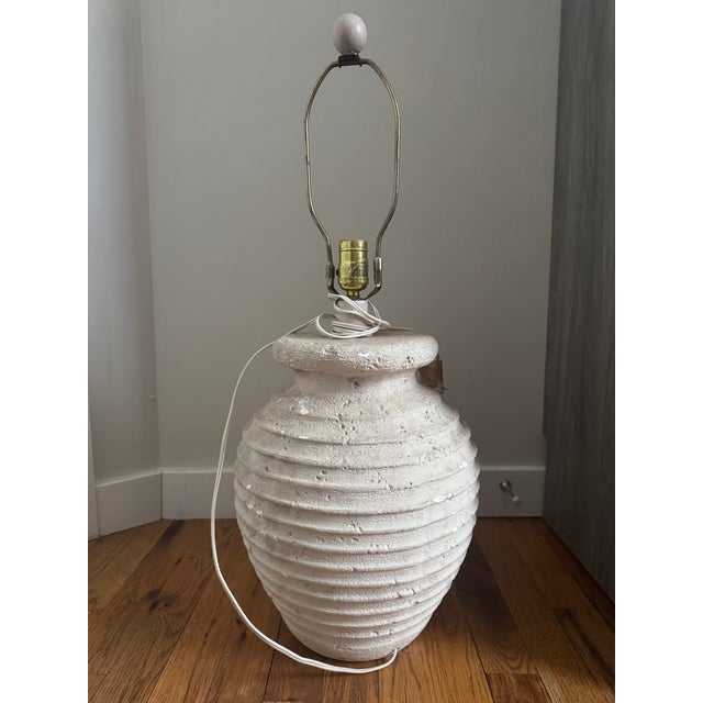 1980s 80's Postmodern -Style Ribbed Design Plaster Table Lamp For Sale - Image 5 of 5