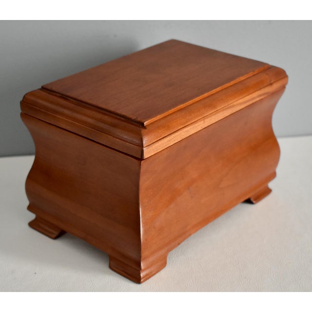 Traditional Vintage Mahogany Bombe' Shaped Tea Caddy Style Box For Sale - Image 3 of 13