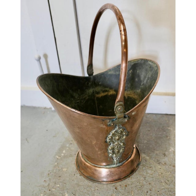 Late 19th Century Art Nouveau Embossed Copper Helmet Coal Scuttle, 1880s For Sale - Image 5 of 9