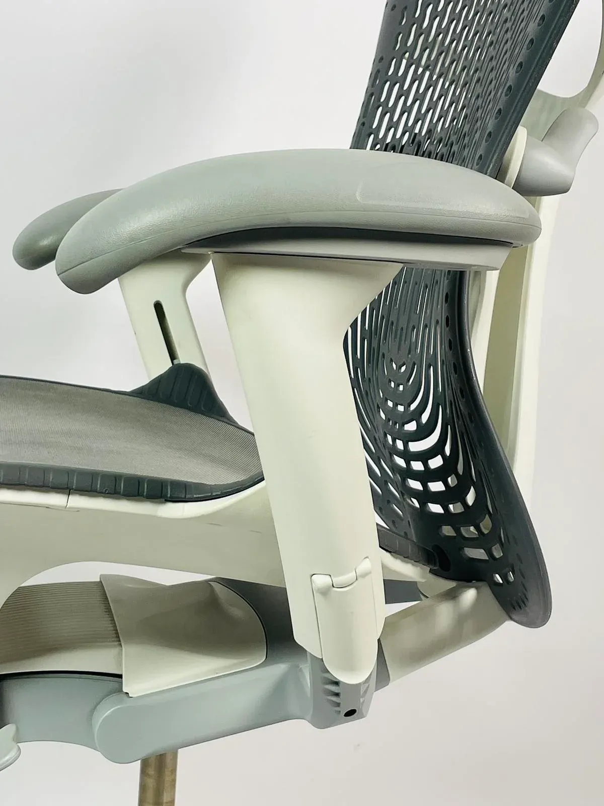 2015 Mirra 2 Office Chair by Studio 7.5 for Herman Miller, Made In