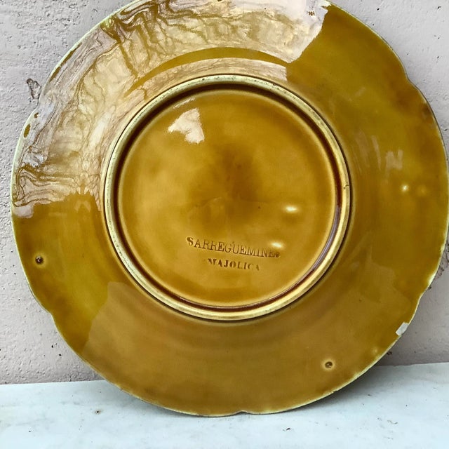 Large Majolica Yellow Strawberries Platter Sarreguemines, Circa 1880 For Sale In Austin - Image 6 of 8