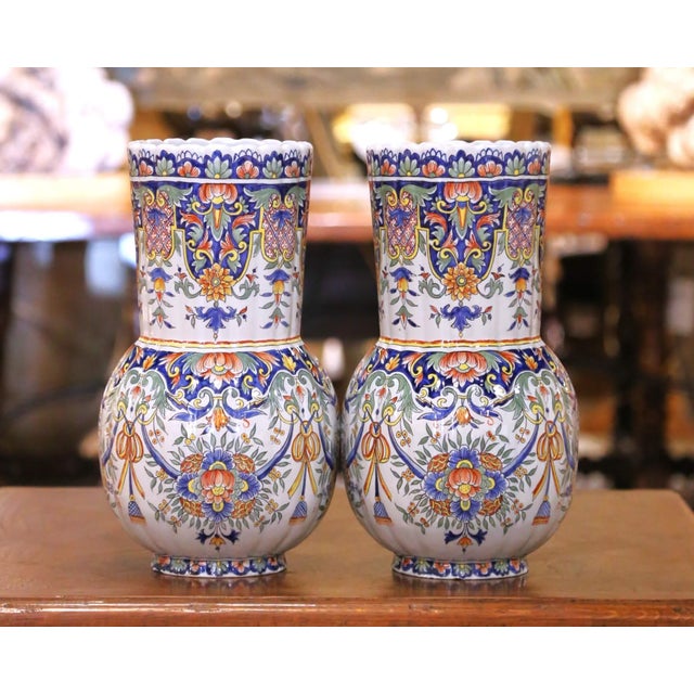 French Pair of 19th Century French Desvres Faience Vases in the Rouen Taste For Sale - Image 3 of 11