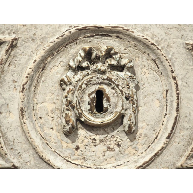 Wood 19th Century Painted French Louis XVI Style 2-Drawer Commode Sauteuse For Sale - Image 7 of 17