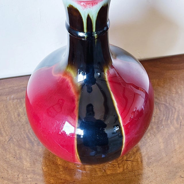 Early 20th Century Mid-Century Chinese Porcelain Vase in Antique Ox-Blood, Black and Green Flambe Glaze For Sale - Image 5 of 7