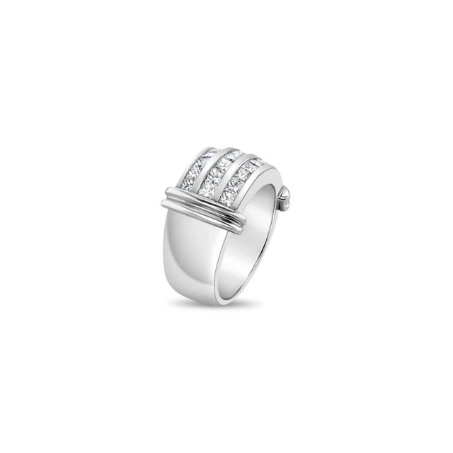 Contemporary Three Row Princess Cut Diamond Ring 1.86cttw, Size 9 For Sale - Image 3 of 3