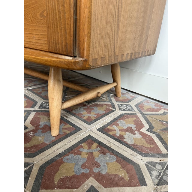 Model 467 Windsor Sideboard by Luciano Ercolani for Ercol, United Kingdom, 1950s For Sale - Image 15 of 18
