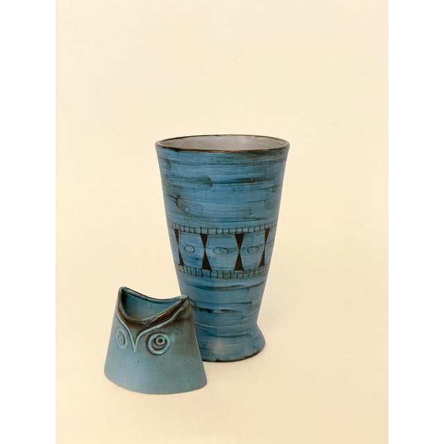 Hand-painted geometric glazed ceramic vase, signed Alain Maunier. Made in Vallauris in the 1960s, it is distinguished by...