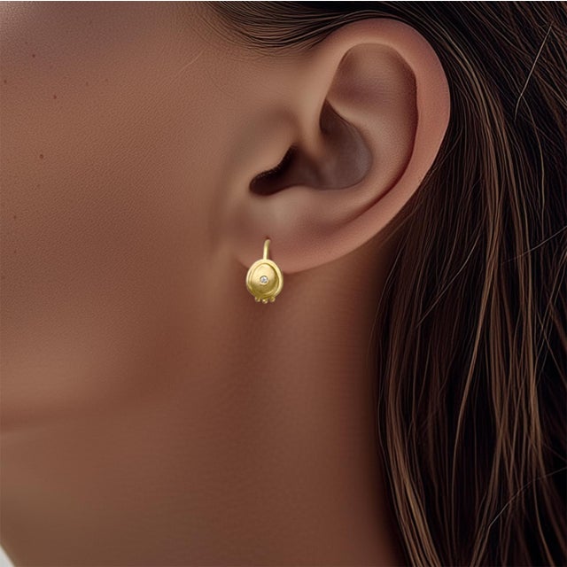 White Oro 18k Gold Diamond Hook Earrings, A Pair For Sale - Image 8 of 8