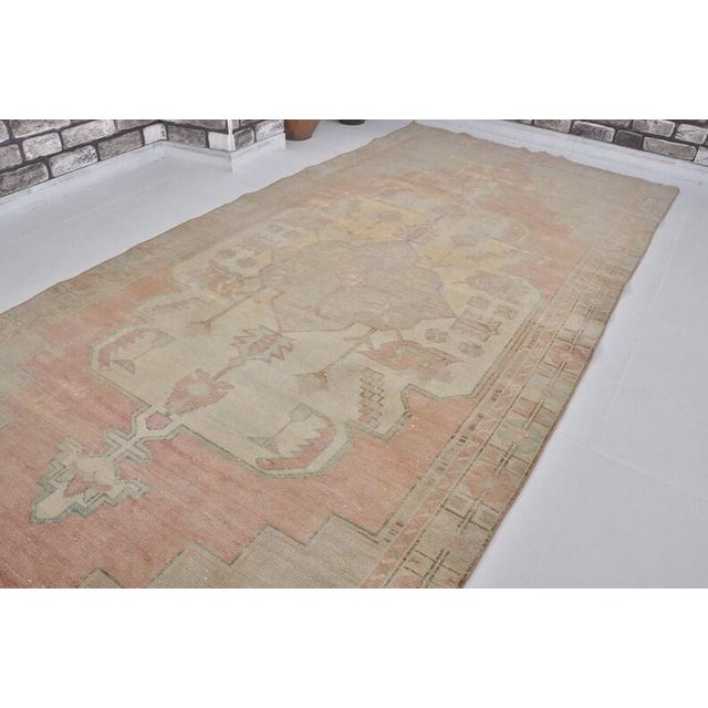 Tan Vintage Handwoven Oushak With Large Central Medallion For Sale - Image 8 of 10