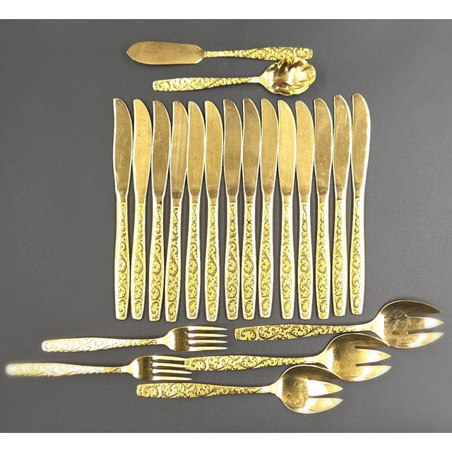 Vintage 1950s International Silver Co. "Americana Golden Heritage" Flatware - 21-Piece Collection For Sale - Image 15 of 18