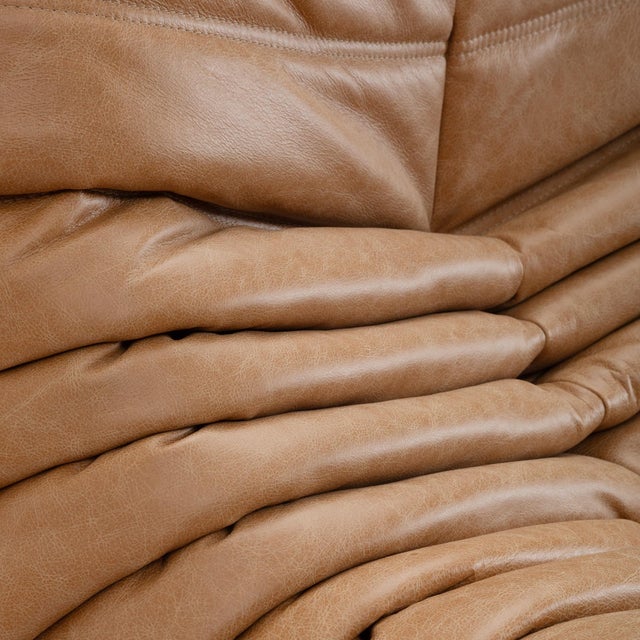 Vintage Ligne Roset Togo 5-Piece Set in Italian Honey Leather - Restored & Authentic For Sale - Image 16 of 18