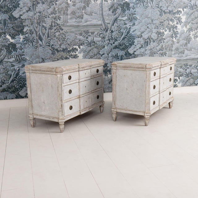 Light Gray Pair of 19th C. Swedish Gustavian Breakfront Commodes in Original Soft Gray Paint For Sale - Image 8 of 14