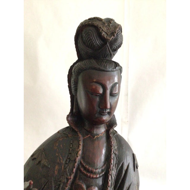 1920s 1920s Carved Wood Guanyin Statue For Sale - Image 5 of 12