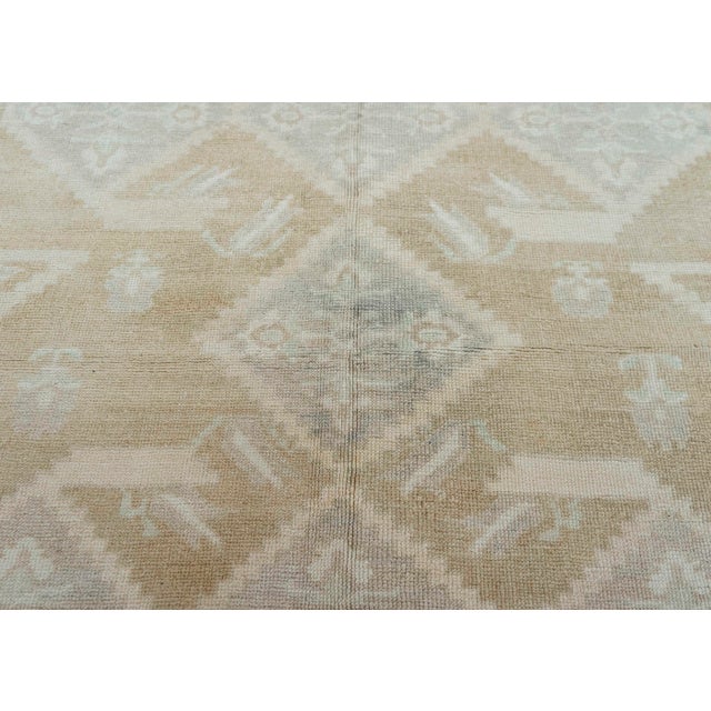 Turkish Vintage Rug 5'1" x 8'10" #21320 For Sale - Image 4 of 8