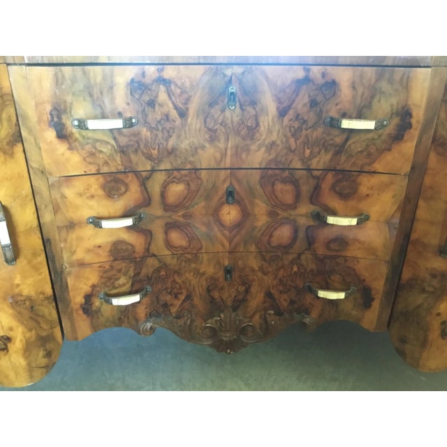Sienna 1930s European Art Deco Walnut Burl Sideboard With Carved Mirror For Sale - Image 8 of 12