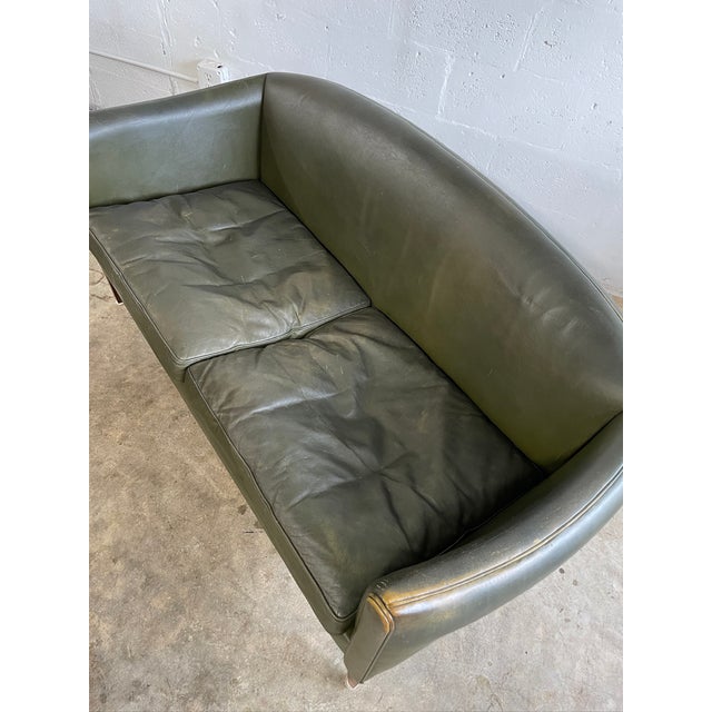 1960s Illum Wikkelsø V12 Danish Modern Leather Sofa or Loveseat For Sale - Image 5 of 11