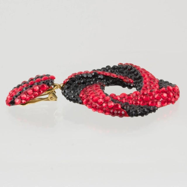 Richard Kerr Red and Black Jeweled Pair of Dangle Clip Earrings For Sale In Atlanta - Image 6 of 6