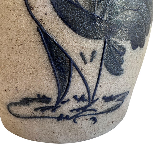 Farmhouse 1986 Rowe Pottery Works Salt Glazed Stoneware Rooster Crock With Lid 11" For Sale - Image 3 of 13
