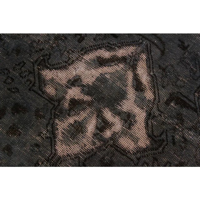 1990s Vintage Distressed Ivory & Blue Wool Rug- 8'2 X 11'8 For Sale In New York - Image 6 of 8