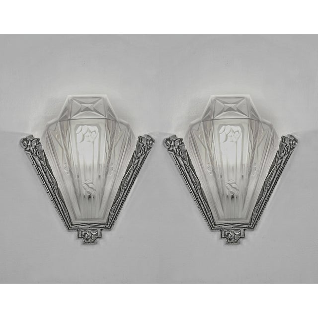 Art Deco A Pair of French Art Deco Wall Sconces by Paul Gilles 1930 France For Sale - Image 3 of 11