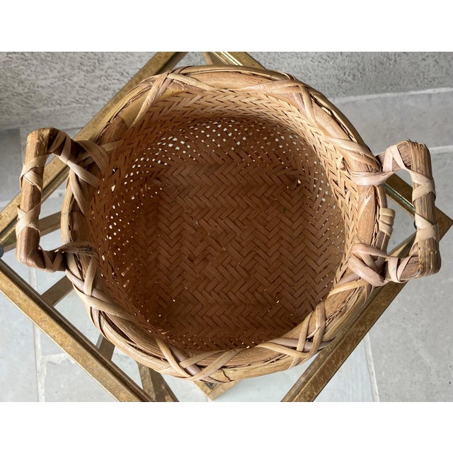 Stylish Mid 20th-Century Rattan & Bamboo Zig Zag Aka Herringbone Pattern Cachepot / Planter Basket For Sale - Image 12 of 18