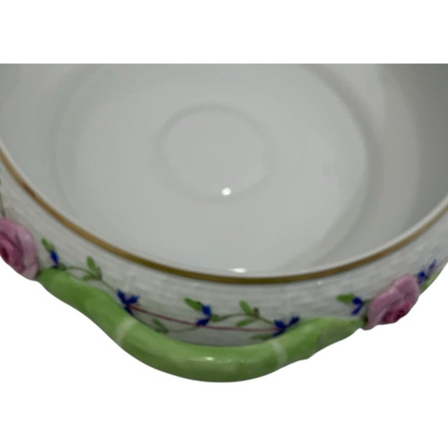 Vintage Herend Hungary Blue Garland PBG Round Covered Vegetable Dish Form 86 C. 1980s For Sale In Palm Springs - Image 6 of 10