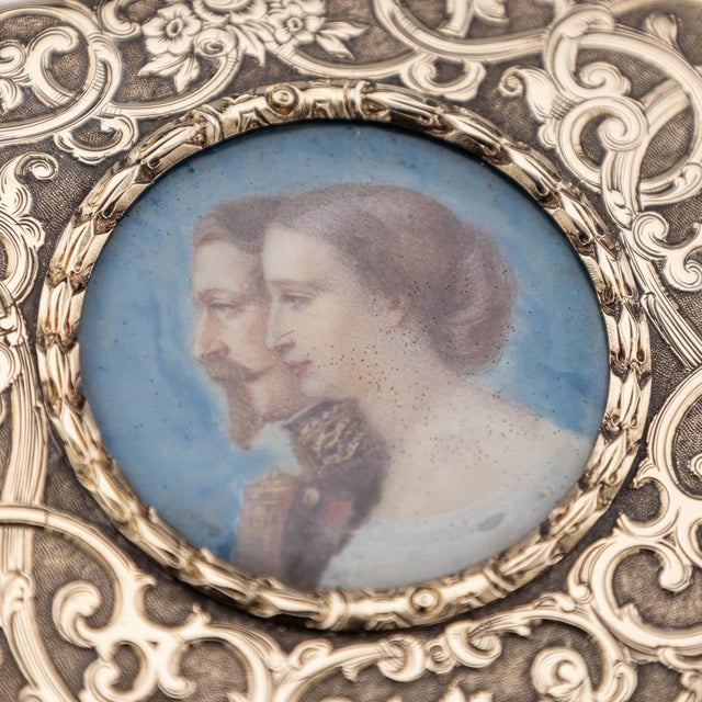 Mid 19th Century 18k Gold Royal Presentation Snuff Box, France, 1850s For Sale - Image 5 of 18