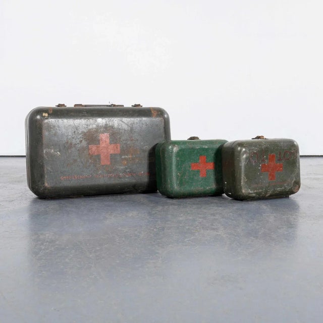 Green Vintage Hungarian Army First Aid Boxes, 1960s, Set of 3 For Sale - Image 8 of 8