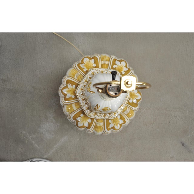 Pair of Wilshire House Porcelain Ginger Jar Table Lamps (No Shades Included) For Sale - Image 17 of 18