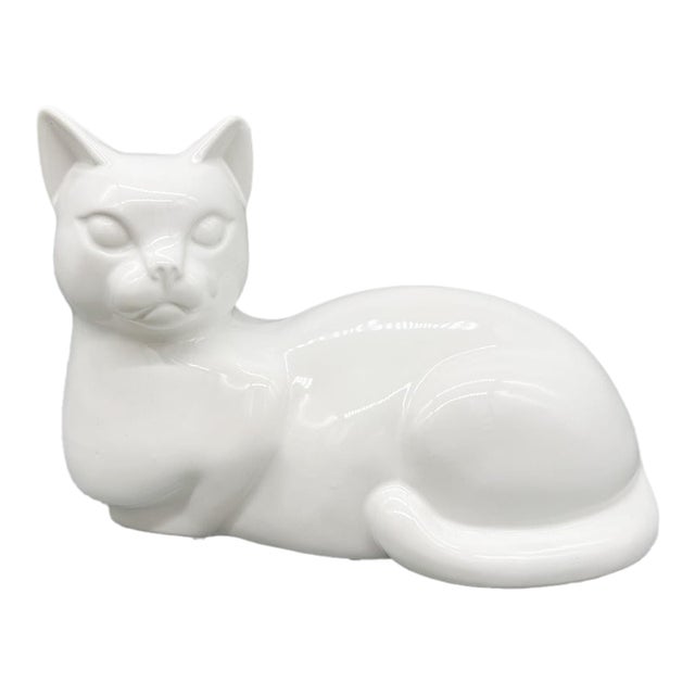 Vintage Dutch Glossy White Ceramic Cat Sculpture — Reclining Feline — Scandinavian Modern / Cottagecore For Sale