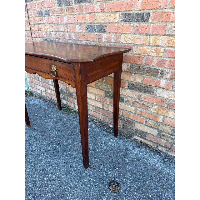 This is a beautiful 19th century English side table. The simple yet beautiful design of this table makes it a great...