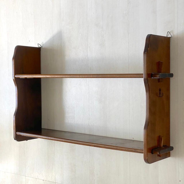 Vintage Wall Shelf, 1950s, in Good conditions. Designed 1950 to 1959