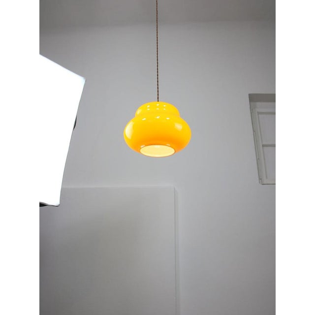 Mid-Century Modern Mid-Century Italian Yellow Glass and Brass Pendant Lamp For Sale - Image 3 of 18