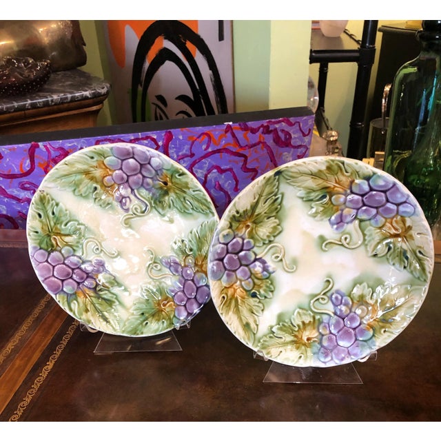 A true taste of 19th century France! This French grape plate is bursting with charm — detailed with deep purple grapes,...