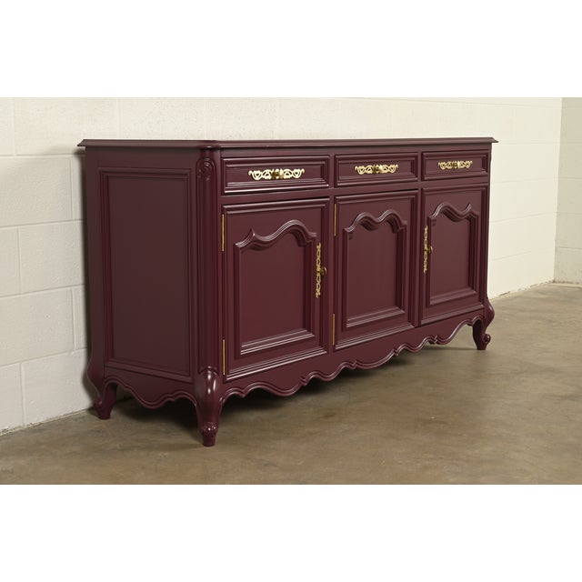 Baker Furniture Company Baker Funiture Style French Provincial Louis XV Burgundy Lacquered Sideboard Credenza, Newly Refinished For Sale - Image 4 of 18