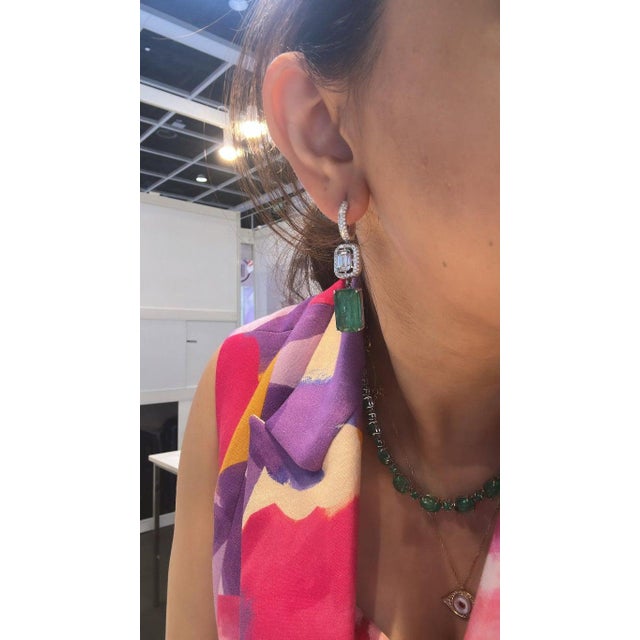 Metal Set in 18k White Gold, Natural Zambian Emerald & Diamonds Dangle Earrings, Pair For Sale - Image 7 of 8