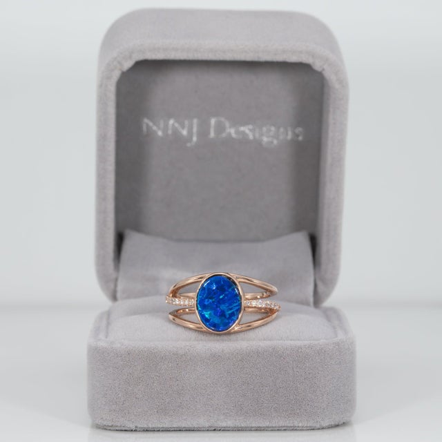 Modern 2.1Ct Boulder Opal Cabochon Ring With Natural Diamond Accents: Solid 14k Gold, Size 6.75 For Sale - Image 3 of 10