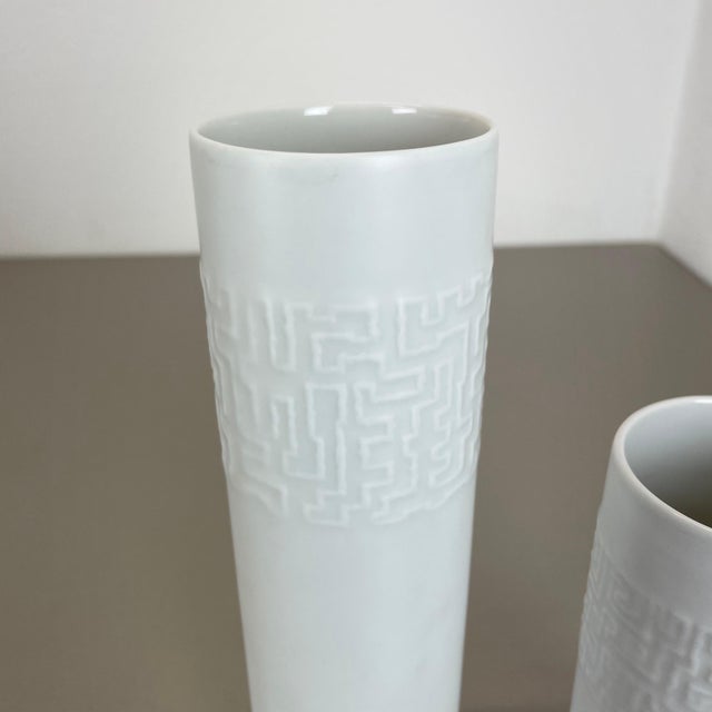 Ceramic Abstract Porcelain Vases attributed to Cuno Fischer for Rosenthal, Germany, 1980s, Set of 2 For Sale - Image 7 of 18