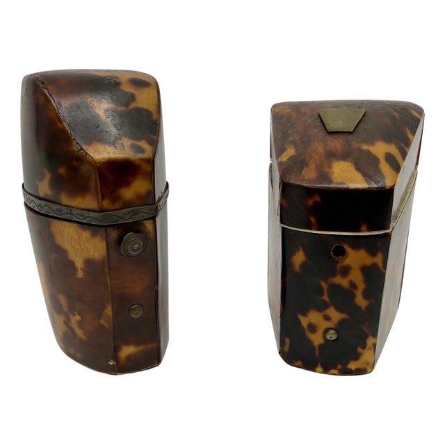 19th Century Pair of Victorian Horn Travel Perfume Boxes For Sale