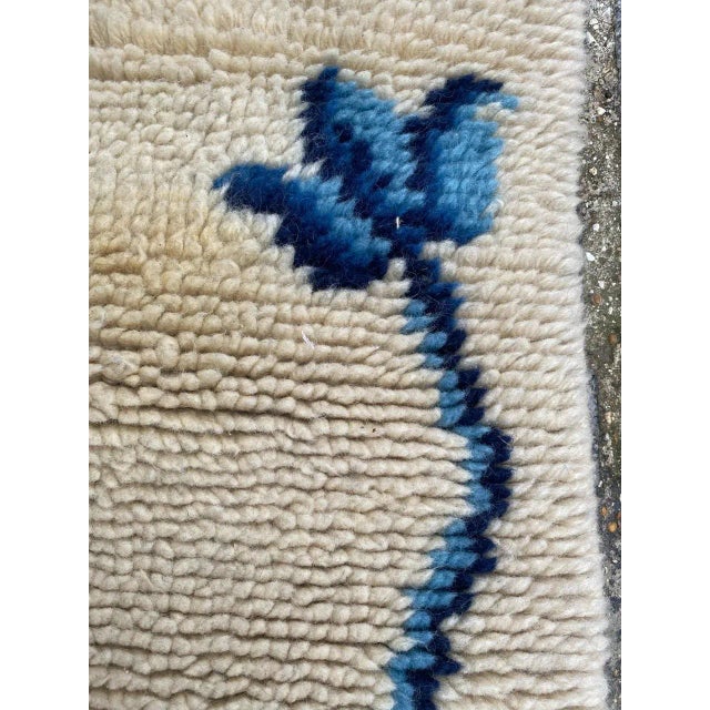 Vintage French Hand Knotted Cogolin Rug For Sale - Image 6 of 10