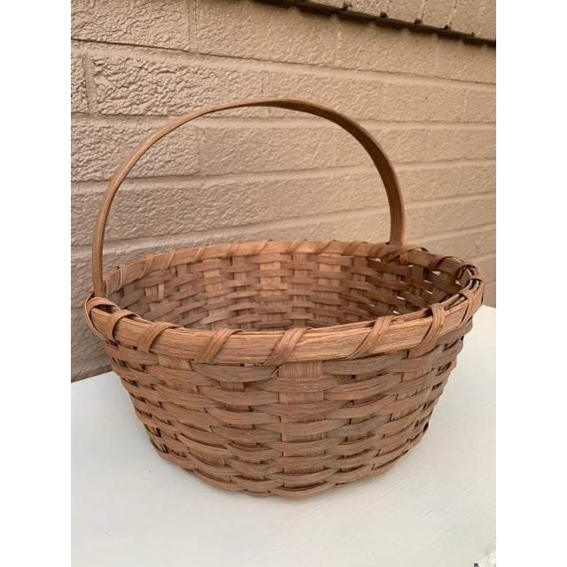 Antique Early 20th Century American Splint Oak Gathering Basket For Sale In South Bend - Image 6 of 11